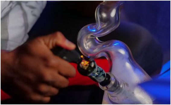 Water Pipe Tips and Tricks: from Your Favorite Head Shop in South Florida