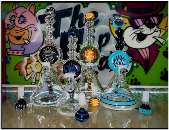 Best Glass Smoke Shop Near Me: 5 Things to Look for In a Smoke Shop