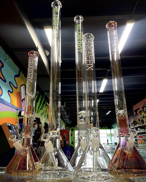 Hey South Florida, We’re a Great Water Pipe Shop Near You!